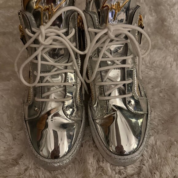 Giuseppe Zanotti Silver Metallic Mirror High Tops with Gold Accents - Picture 2 of 4